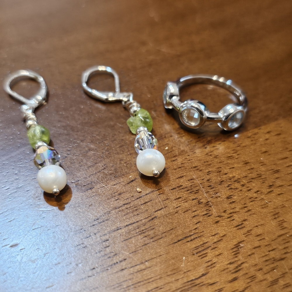 SET! Lia Sophia Necklace with 925 Peridot & Pearl Earrings and Ring - Picture 12 of 16